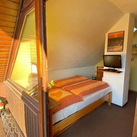 Gemuetliches Zimmer Zentral In Der Lueneburger Heide Schneverdingen Exterior foto